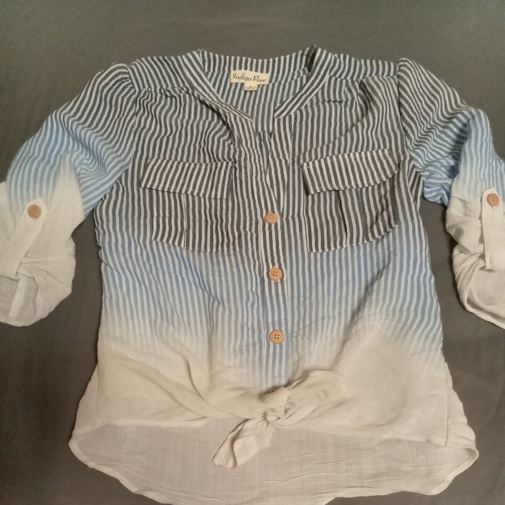Size small, Indigo rose 3/4 sleeve